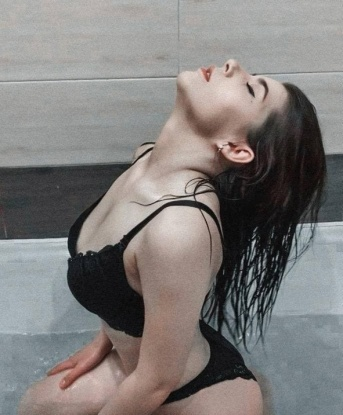 👠🔥
Я предлагаю тебе незабываемое время, полное страсти и наслаждения. Встречи со мной – это приятные эмоции и нежность. Я очарую тебя своей красотой и элегантностью, а также покажу тебе мою талантливую сторону в умении доставлять настоящее наслаждение. 💃💋
Я живу в Москве и готова встретиться с тобой в уютной атмосфере моей квартиры или приехать к тебе. У меня есть много интересных услуг, которые я могу предложить – от классического массажа до разнообразных эротических игр. Я гарантирую тебе полное удовлетворение и незабываемые моменты в моей компании. 💫💖
Мои отзывы говорят о моей профессиональности и старании удовлетворить каждого клиента. Ты можешь посмотреть фото на моем профиле и убедиться в моей красоте и сексапильности. Релаксация и приятное времяпрепровождение ждут наших встреч. 🔞💥
Не упусти возможность испытать настоящее блаженство и забыть обо всем в моих руках. Жду твоего звонка для незабываемого романтического свидания в Москве. 💕📞 Аллочка